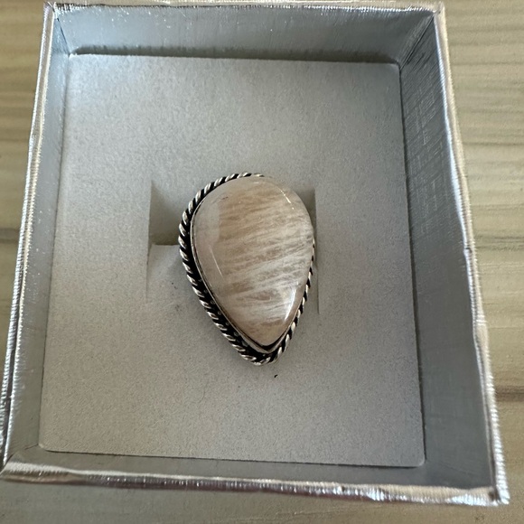 💕 Natural Peach Pear Moonstone Silver overlay Ring Size adjustable - Picture 1 of 6